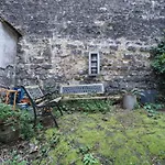 Charming Appt With Garden In The Heart Of Paris