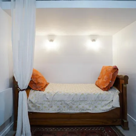 Charming Appt With Garden In The Heart Of * Paris