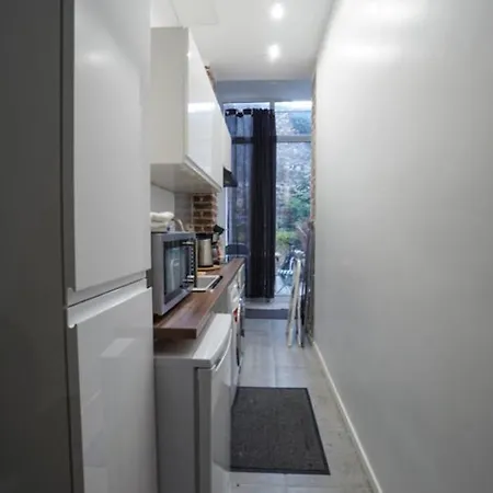 Charming Appt With Garden In The Heart Of *